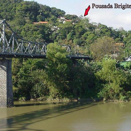 Pousada Brigite Hostel Blumenau Exterior foto